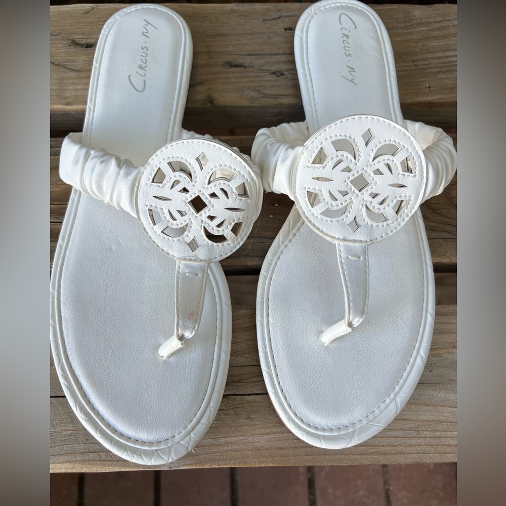 Circus by Sam Edelman white sandals